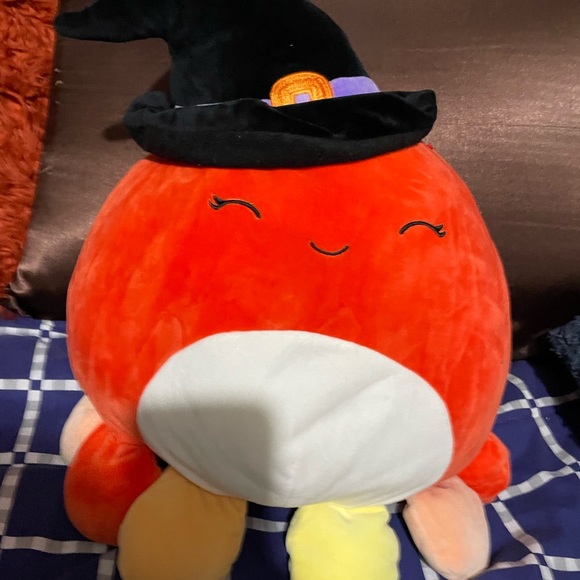 detra the squishmallow